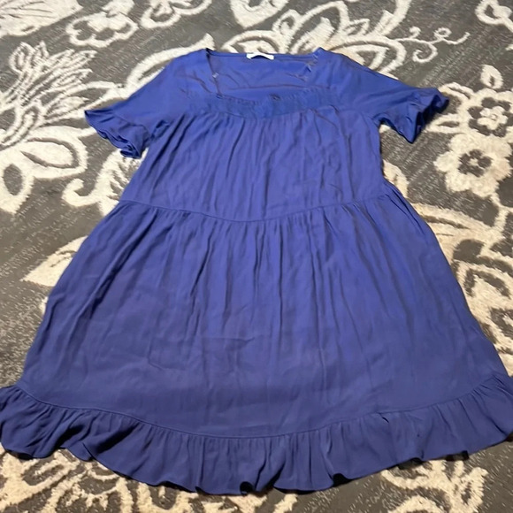 New ces femme dress with pockets. - Picture 1 of 4